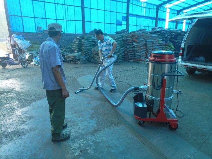 工廠車間用大功率工業(yè)吸塵器
