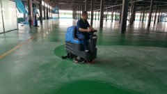 大型車間地坪清洗用駕駛式洗地機